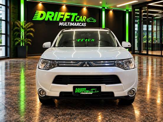 MITSUBISHI-OUTLANDER-2014