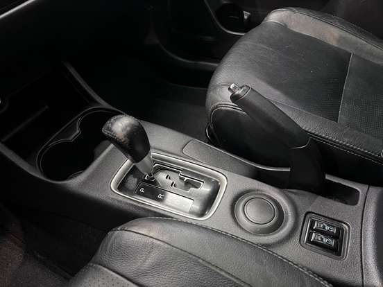MITSUBISHI-OUTLANDER-2.0 16V GASOLINA 4P AUTOMÁTICO MITSUBISHI-OUTLANDER-2014
