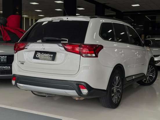 MITSUBISHI-OUTLANDER-2.0 16V GASOLINA 4P AUTOMÁTICO MITSUBISHI-OUTLANDER-2016