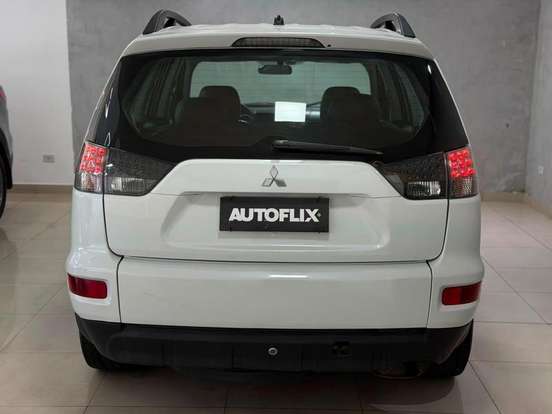 MITSUBISHI-OUTLANDER-2.4 4X4 16V GASOLINA 4P AUTOMÁTICO MITSUBISHI-OUTLANDER-2010