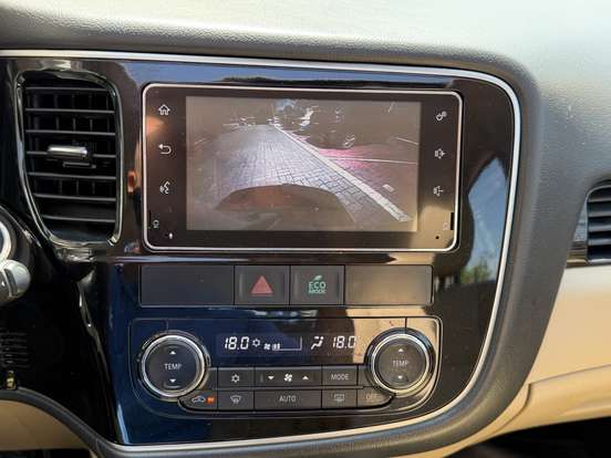 MITSUBISHI-OUTLANDER-2017