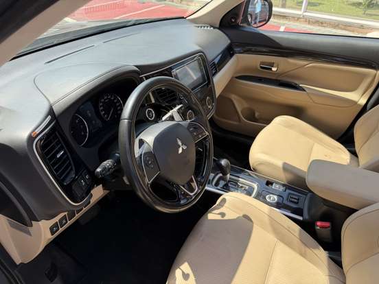 MITSUBISHI-OUTLANDER-3.0 GT 4X4 V6 24V GASOLINA 4P AUTOMÁTICO MITSUBISHI-OUTLANDER-2017