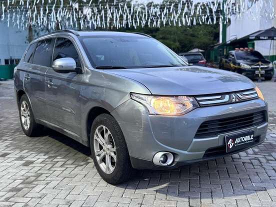 MITSUBISHI-OUTLANDER-2014