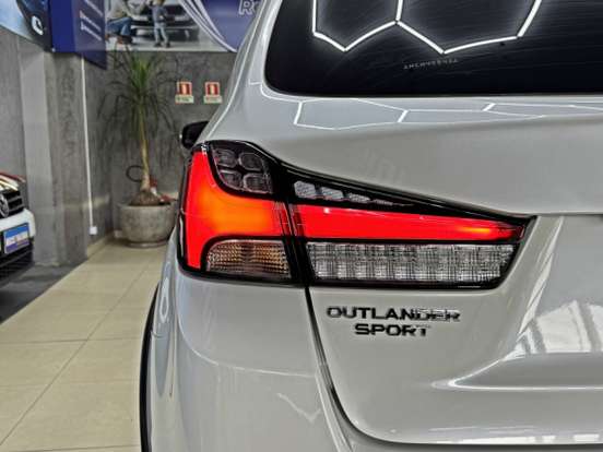 MITSUBISHI-OUTLANDER SPORT-2021