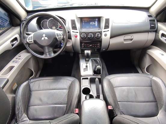 MITSUBISHI-PAJERO DAKAR-3.5 HPE 7 LUGARES 4X4 V6 24V FLEX 4P AUTOMÁTICO MITSUBISHI-PAJERO DAKAR-2013