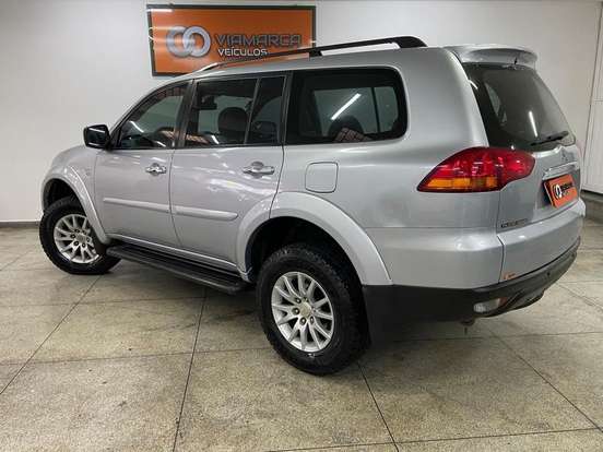 MITSUBISHI-PAJERO FULL-2010