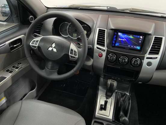 MITSUBISHI-PAJERO FULL-2010