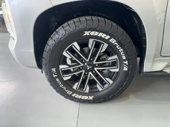MITSUBISHI-PAJERO SPORT-2020
