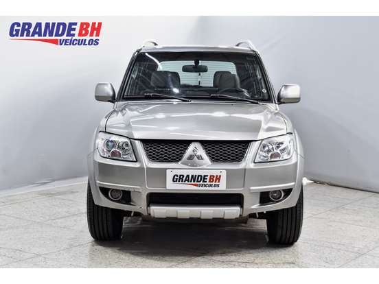 MITSUBISHI-PAJERO TR4-2013