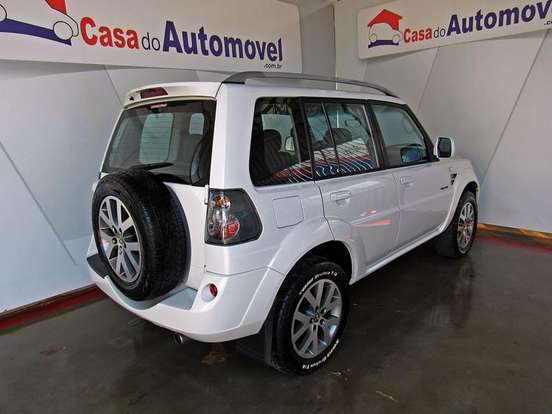 MITSUBISHI-PAJERO TR4-2.0 4X4 16V 140CV FLEX 4P AUTOMÁTICO MITSUBISHI-PAJERO TR4-2013