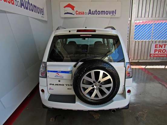MITSUBISHI-PAJERO TR4-2013