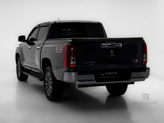 MITSUBISHI-TRITON-2026