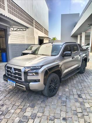 MITSUBISHI TRITON 2.4 BITURBO DIESEL CD KATANA 4X4 AUTOMÁTICO