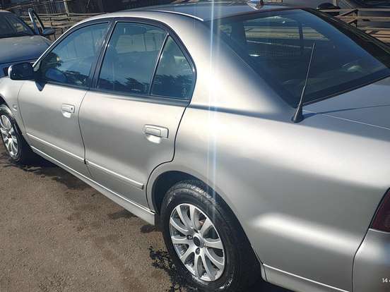 MITSUBISHI-GALANT-2.5 SEDAN VR-6 GASOLINA 4P AUTOMÁTICO MITSUBISHI-GALANT-2000