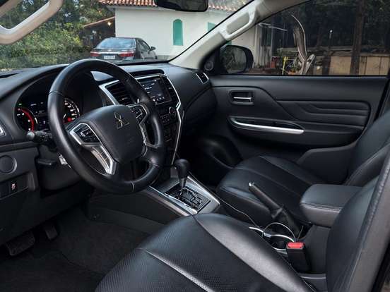 MITSUBISHI-L200 TRITON-2.4 16V TURBO DIESEL SPORT HPE CD 4P 4X4 AUTOMÁTICO MITSUBISHI-L200 TRITON-2024