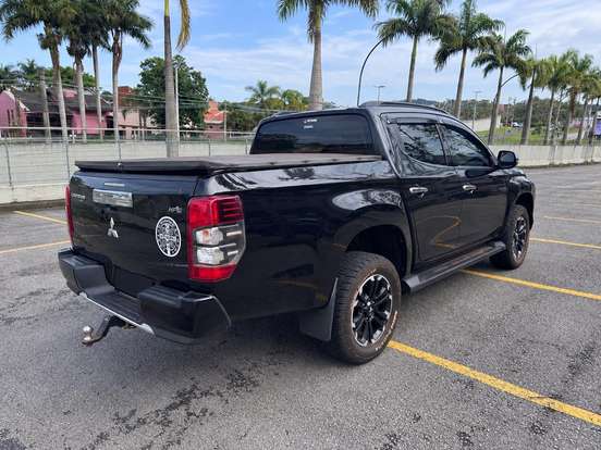MITSUBISHI-L200 TRITON-2.4 16V TURBO DIESEL SPORT HPE CD 4P 4X4 AUTOMÁTICO MITSUBISHI-L200 TRITON-2024