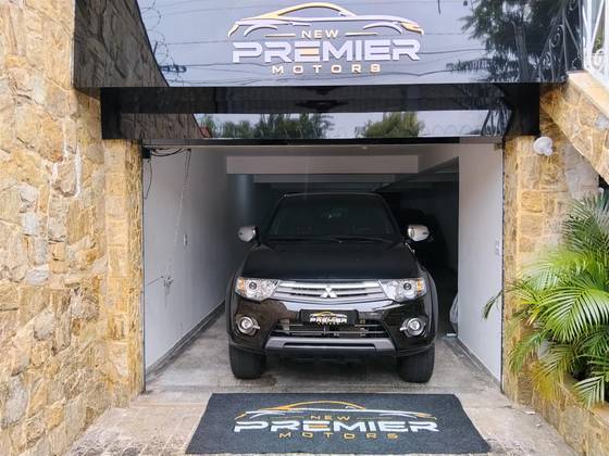 MITSUBISHI L200 TRITON 3.2 HPE 4X4 CD 16V TURBO INTERCOOLER DIESEL 4P AUTOMÁTICO