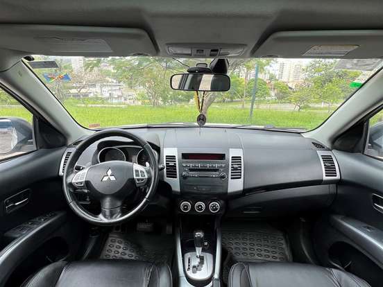 MITSUBISHI-OUTLANDER-2.0 16V GASOLINA 4P AUTOMÁTICO MITSUBISHI-OUTLANDER-2012