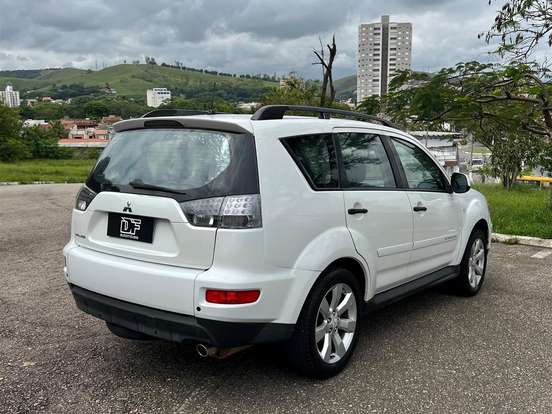 MITSUBISHI-OUTLANDER-2.0 16V GASOLINA 4P AUTOMÁTICO MITSUBISHI-OUTLANDER-2012