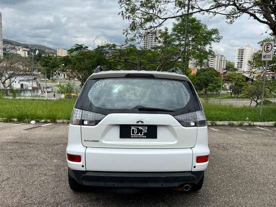 MITSUBISHI-OUTLANDER-2.0 16V GASOLINA 4P AUTOMÁTICO MITSUBISHI-OUTLANDER-2012