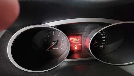MITSUBISHI-OUTLANDER-2012