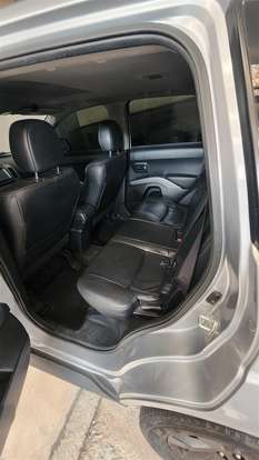 MITSUBISHI-OUTLANDER-2012