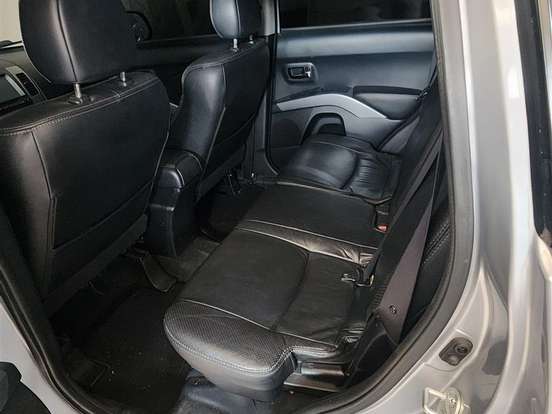MITSUBISHI-OUTLANDER-2.0 16V GASOLINA 4P AUTOMÁTICO MITSUBISHI-OUTLANDER-2012