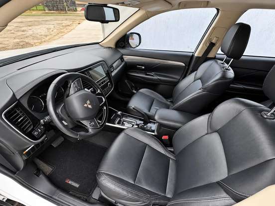 MITSUBISHI-OUTLANDER-2.0 MIVEC GASOLINA HPE AUTOMÁTICO MITSUBISHI-OUTLANDER-2018