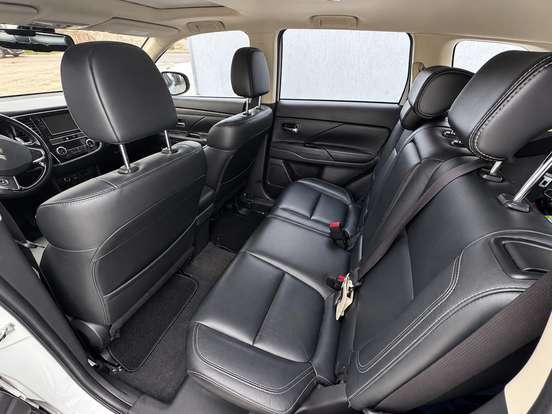 MITSUBISHI-OUTLANDER-2.0 MIVEC GASOLINA HPE AUTOMÁTICO MITSUBISHI-OUTLANDER-2018