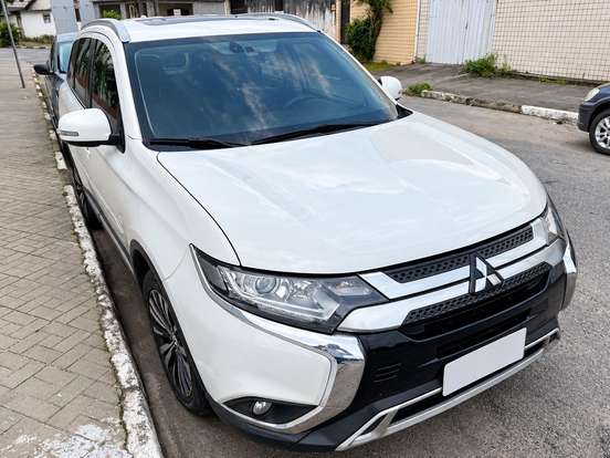 MITSUBISHI-OUTLANDER-2.0 MIVEC GASOLINA HPE AUTOMÁTICO MITSUBISHI-OUTLANDER-2018