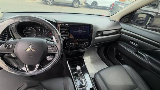MITSUBISHI OUTLANDER 3.0 GT 4X4 V6 24V GASOLINA 4P AUTOMÁTICO
