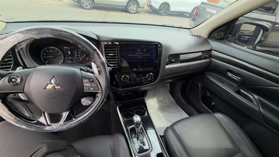 MITSUBISHI-OUTLANDER-2018