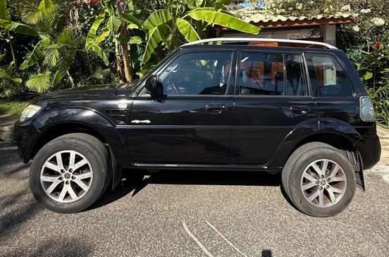 MITSUBISHI-PAJERO TR4-2013