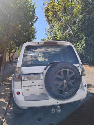 MITSUBISHI-PAJERO TR4-2014