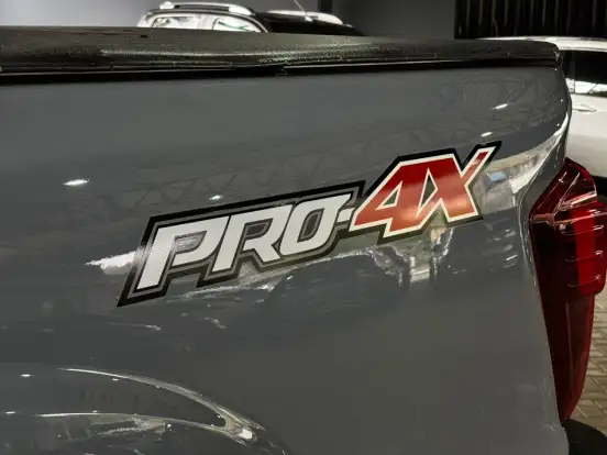 NISSAN-FRONTIER-2023