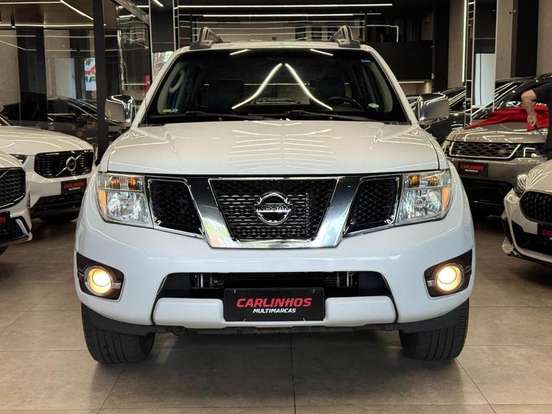NISSAN-FRONTIER-2015