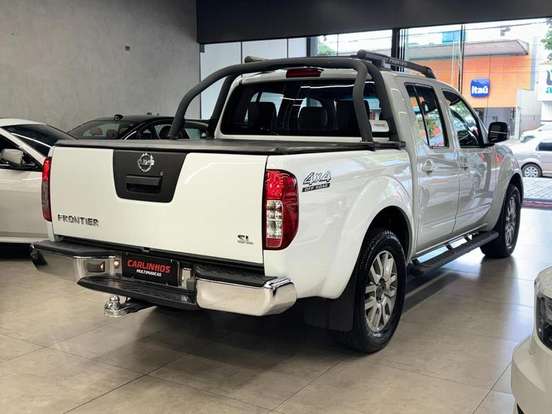 NISSAN-FRONTIER-2015