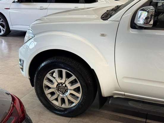 NISSAN-FRONTIER-2015