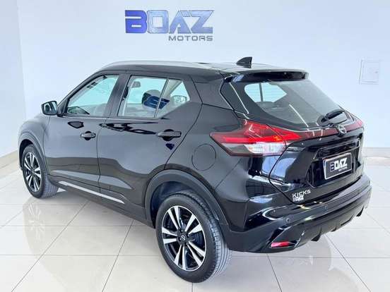 NISSAN-KICKS-2023