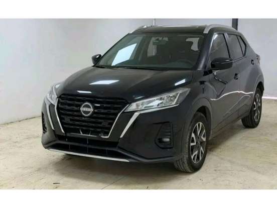 NISSAN-KICKS-2023