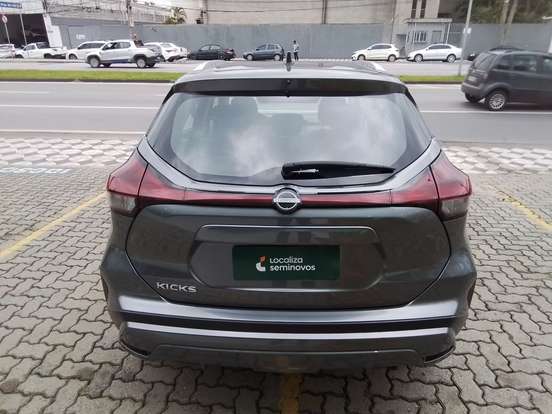 NISSAN-KICKS-2024