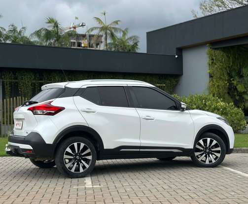 NISSAN-KICKS-2016