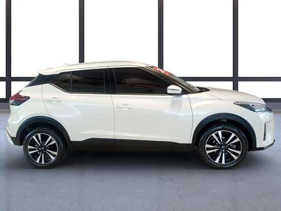 NISSAN-KICKS PLAY-2025