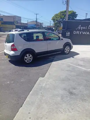 NISSAN-LIVINA-2012