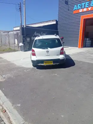 NISSAN-LIVINA-2012