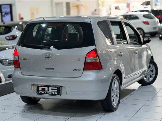 NISSAN-LIVINA-1.8 S 16V FLEX 4P AUTOMÁTICO NISSAN-LIVINA-2012