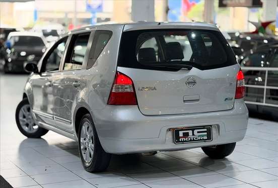 NISSAN-LIVINA-2012