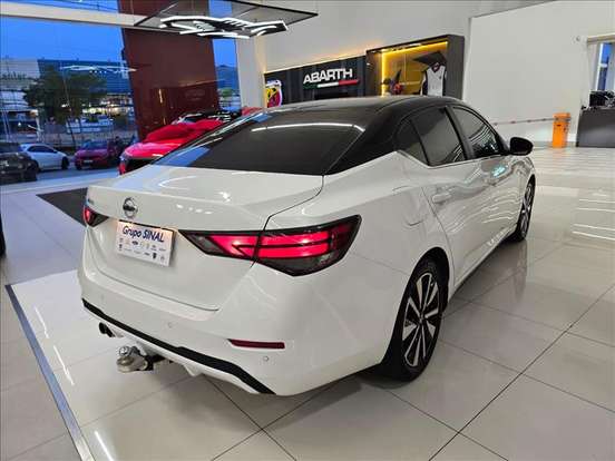 NISSAN-SENTRA-2023