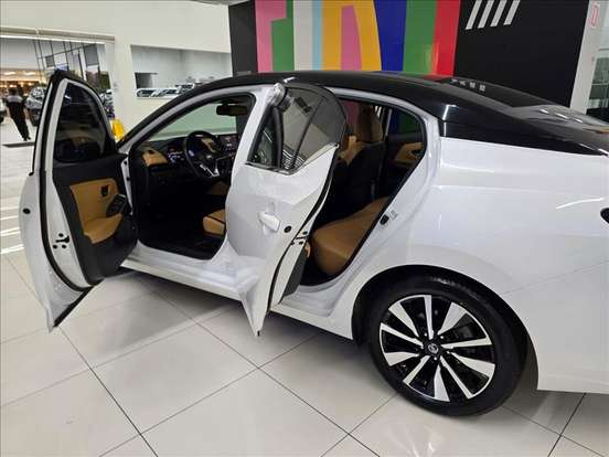 NISSAN-SENTRA-2023
