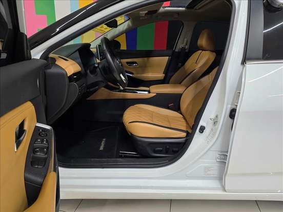 NISSAN-SENTRA-2023